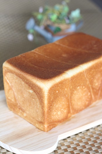 a-ta-sante糖質制限パン料理教室。京都江部粉糖質制限パンアドバンスコース最終メニュー『角食＆ｃｒown 』出来上がっています。